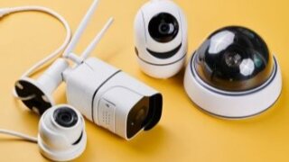 【企業向け】「防犯カメラ」?「監視カメラ」?何が違って、どちらを設置したらいいのかを分かりやすく解説!